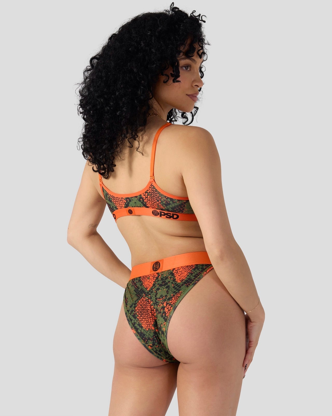 Green Snake - Image 4